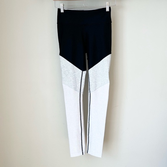 Outdoor Voices Tri-Color Leggings - Picture 2 of 6